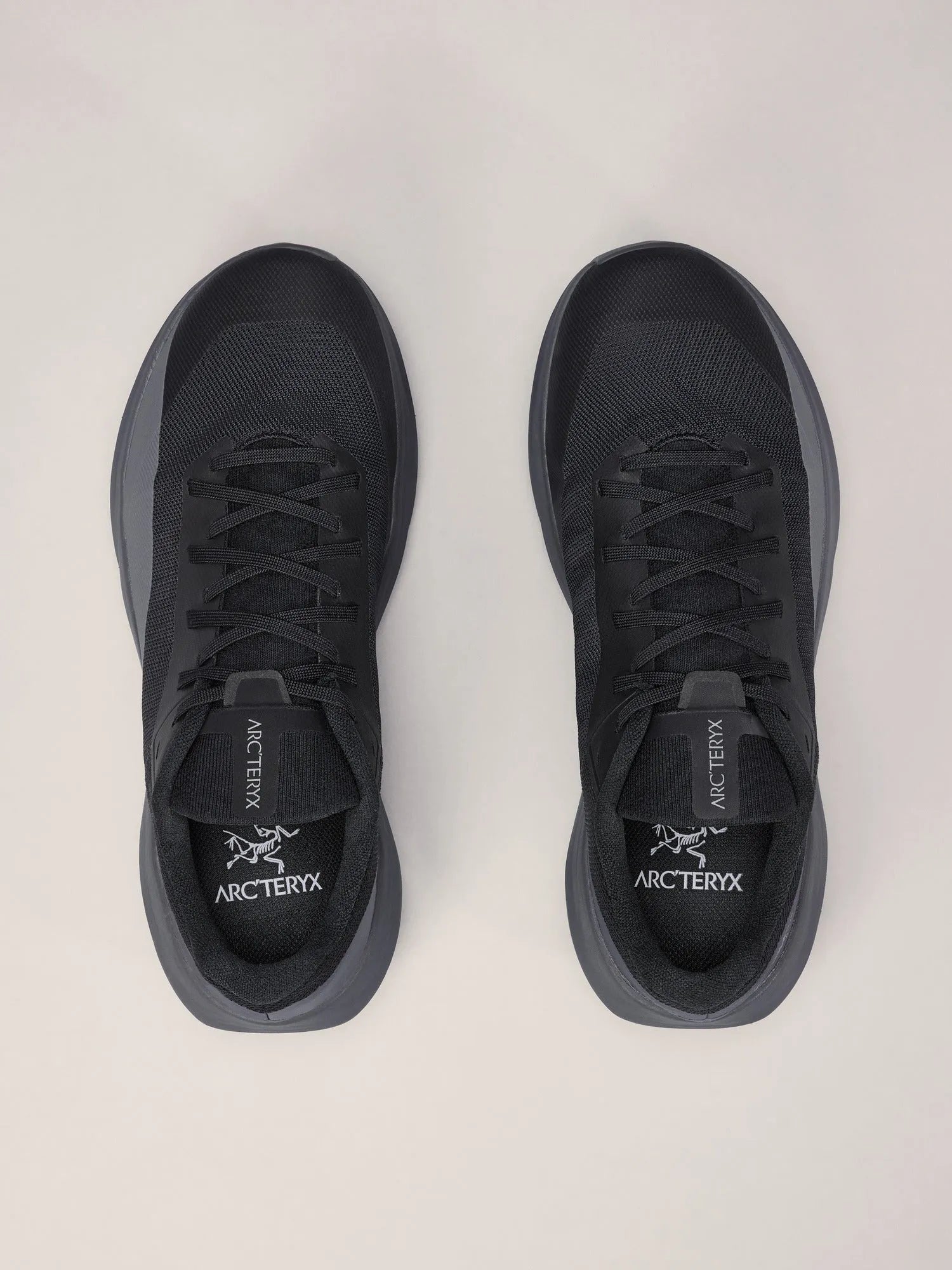Black / Cloud