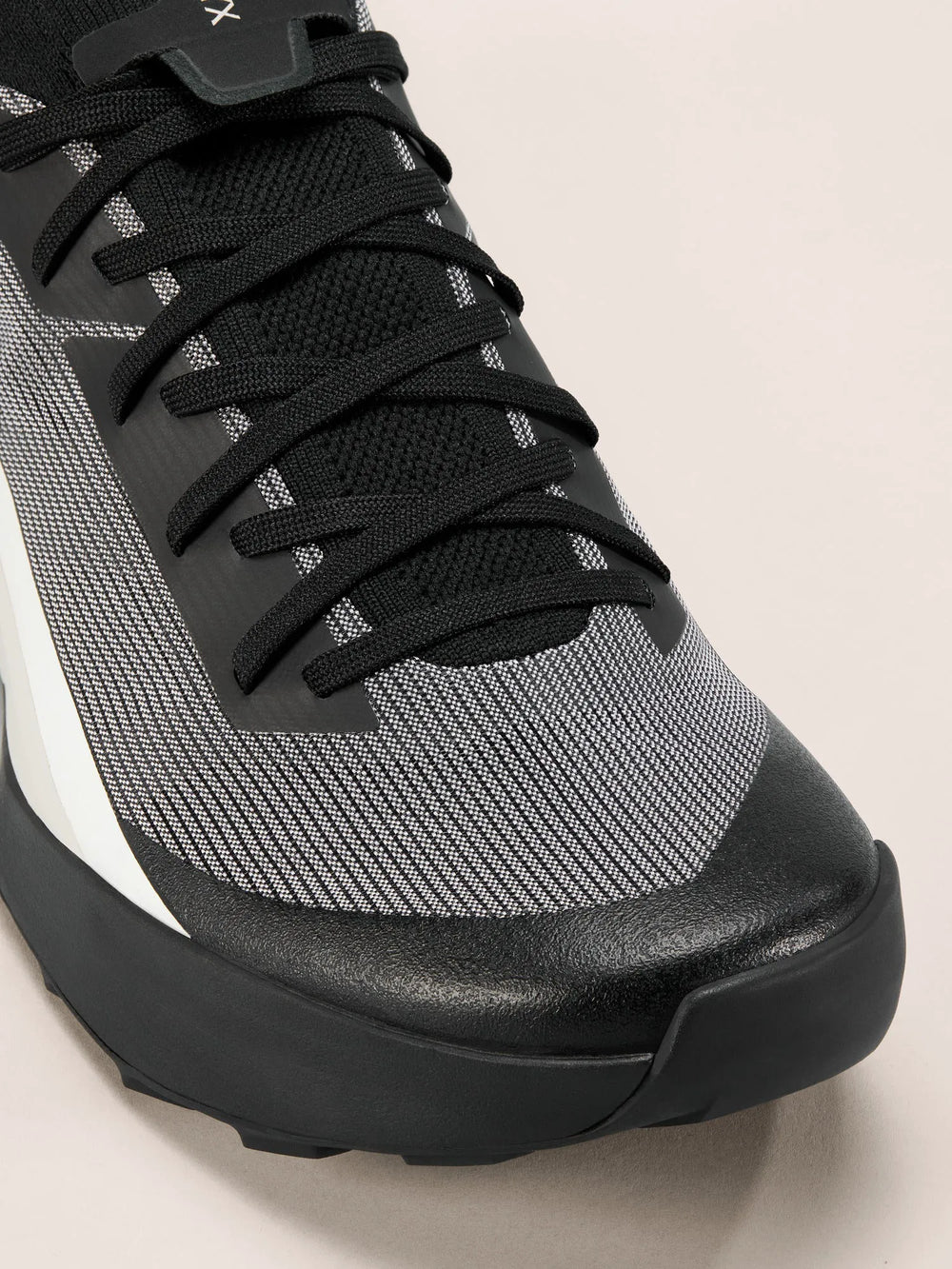 Black / Arctic Silk