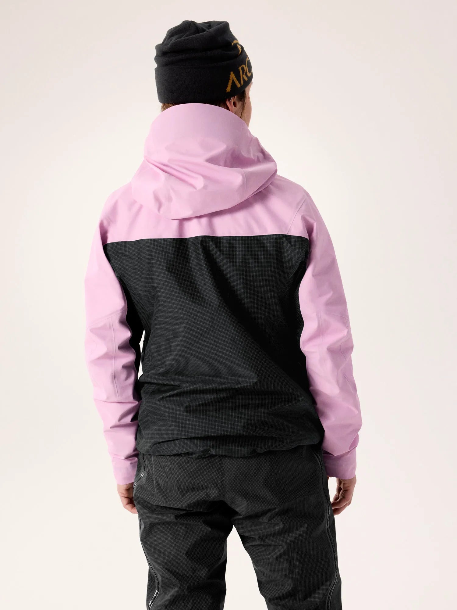 Pineberry / Black