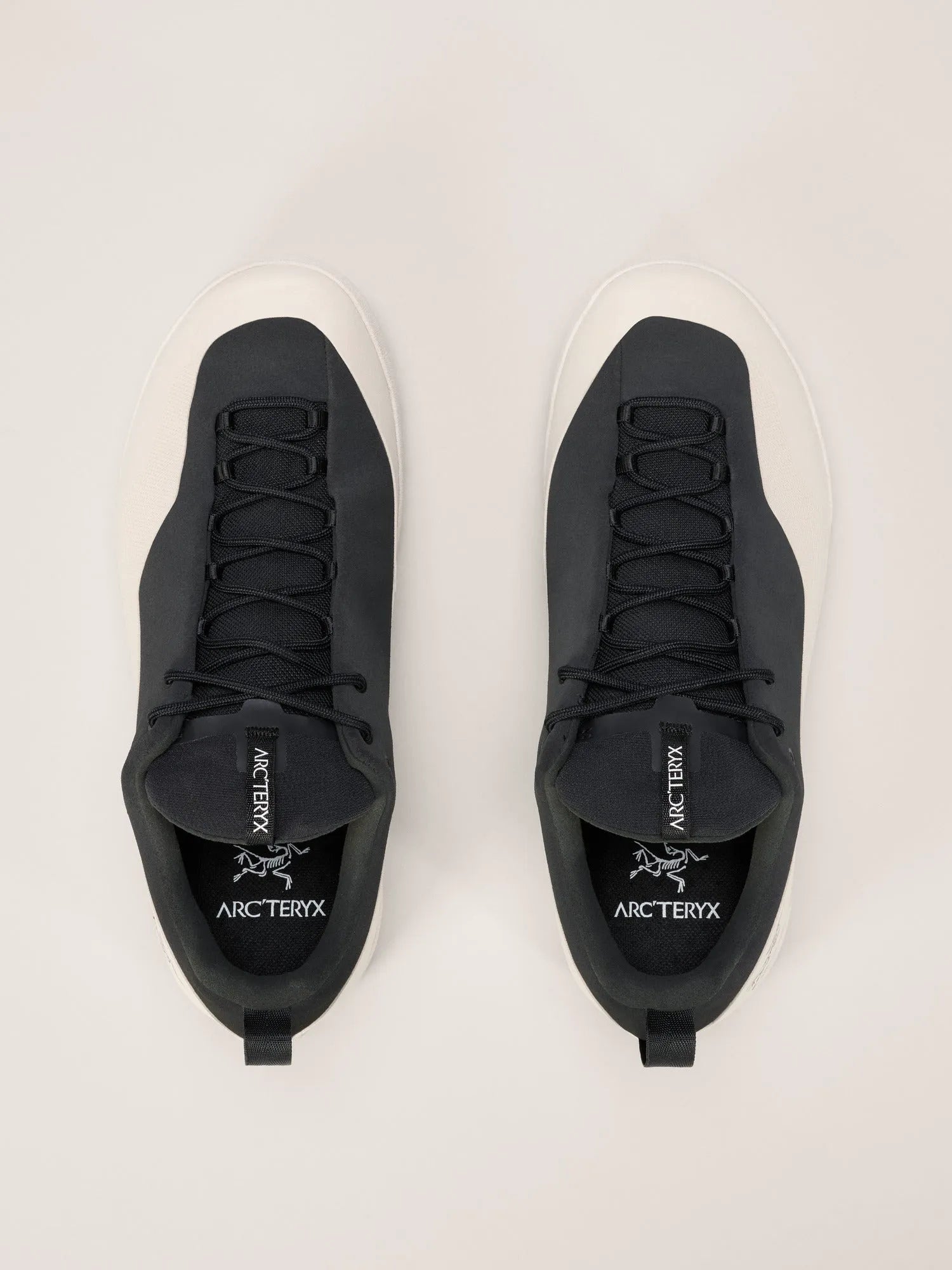 Black / Arctic Silk